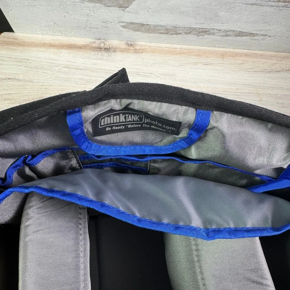 Think Tank Retrospective 30 Camera Messenger Bag Black Canvas Shoulder Strap